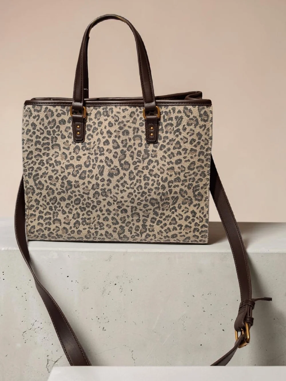 Betsey Johnson XO Leopard Print Beige Tote Bag with Brown Trim - Picture 2 of 10